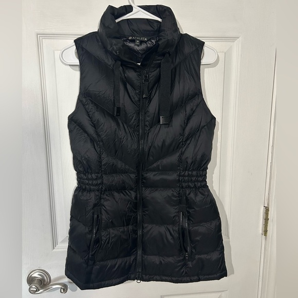 Athleta Jackets & Blazers - Athleta Banner Peak Down Vest in Black, Size XS. EUC Puffer, dual zipper.